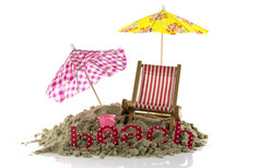 海滩设置与椅子伞而且文本