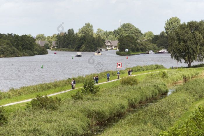 斯内克荷兰人走和尼金的水域弗里斯兰荷兰弗里斯兰的部分荷兰与的大多数水和水上运动荷兰自然与船房子和poeple