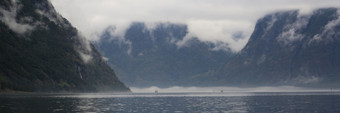 的联合国教科文组织奈罗伊峡湾和的风景如画的艾于兰峡湾见过从的水