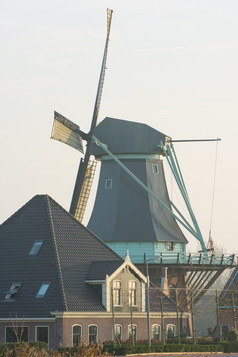 日落与老荷兰风车
