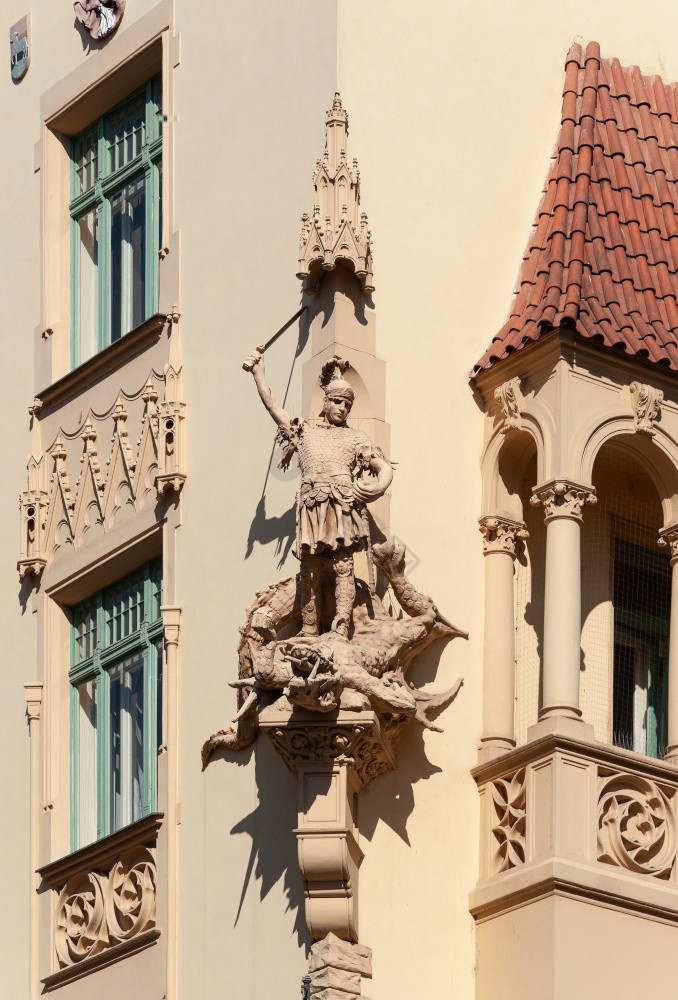 雕塑的边缘老建筑中心布拉格捷克共和国图片
