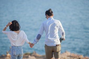 <strong>夫妻</strong>年轻的男人。和女人爱放松假期户外<strong>生活方式</strong>