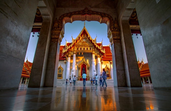 曼谷泰国10月集团旅游采取照片前面大理石寺庙教堂什么长颈石寺庙一个大多数受欢迎的旅行目的地心泰国资本城市