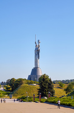 基辅乌克兰8月不朽的雕像的妈妈。祖国专门的伟大的爱国战争基辅乌克兰