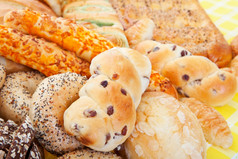 集团国际面包包括杏仁好Buko潘丹面包意大利奶酪棒裸麦粉粗面包