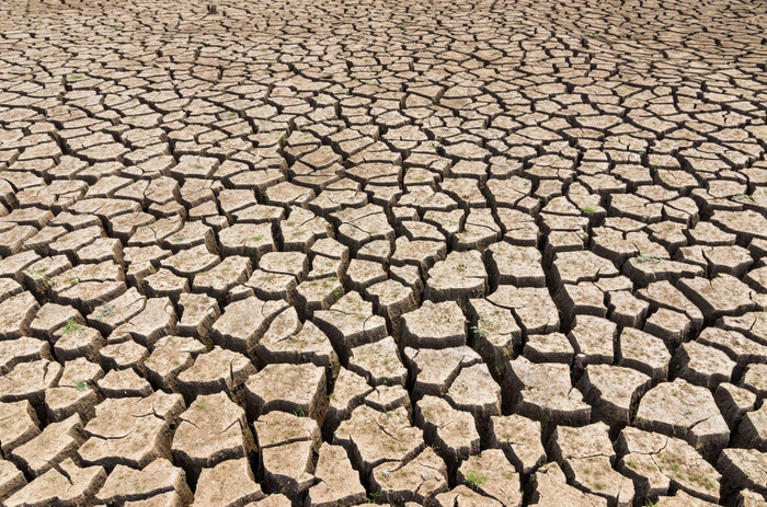 全球气候变暖干旱的夏天的地面干储层美卫生部lampang泰国全球气候变暖干旱