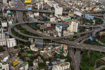 曼谷高速公路和高速公路前视图泰国升高高速公路