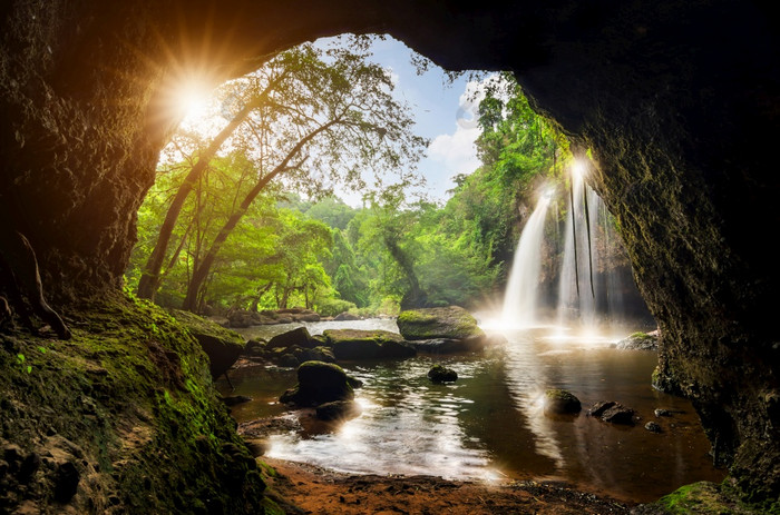 洞穴秀苏瓦特瀑布考县Yai国家公园泰国秀苏瓦特瀑布