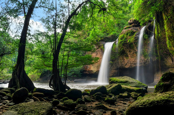 秀苏瓦特瀑布考县Yai国家公园泰国秀苏瓦特瀑布