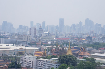 曼谷城市视图而有空气污染的天气曼谷低温度使的空气质量更糟糕的是显示的水平灰尘进入的健康危害区曼谷空气污染