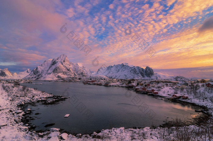 美丽的视图风景优美的罗弗敦群岛岛屿群岛冬天风景美丽的山景观冬天挪威斯堪的那维亚冬天挪威