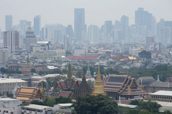 曼谷城市视图而有空气污染的天气曼谷低温度使的空<strong>气质</strong>量更糟糕的是显示的水平灰尘进入的健康危害区曼谷空气污染