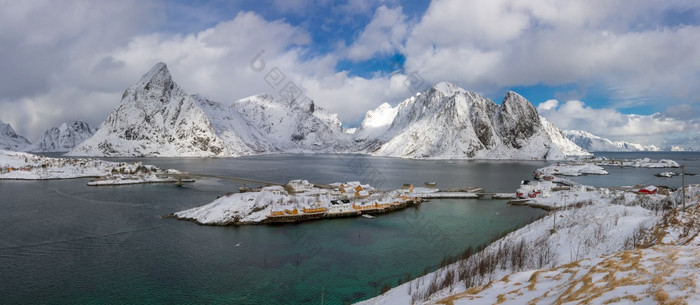 美丽的全景视图风景优美的罗弗敦群岛岛屿群岛冬天风景美丽的山景观冬天挪威斯堪的那维亚冬天挪威