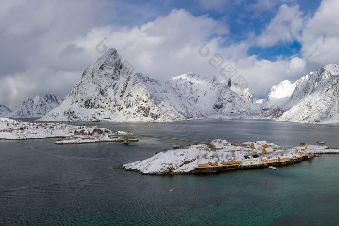 美丽的全景视图风景优美的罗弗敦群岛岛屿群岛冬天风景美丽的山景观冬天挪威斯堪的那维亚冬天挪威