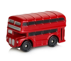 模型经典红色的伦敦公共汽车特写镜头孤立的白色背景