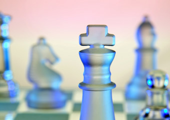 国际象棋董事会游戏战略技能为两个球员玩网纹董事会每一个球员开始的游戏与十六岁块那是移动而且使用捕获反对块根据精确的规则的对象把的对手rsquo王下直接攻击从哪一个逃避不可能的这被称为使彻底失败