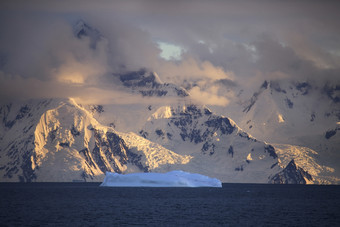 山的海岸的<strong>南极半岛南极</strong>洲