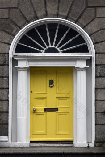 一个的著名的都柏林门典型的的设计许多前面门中央都柏林共和国爱尔兰他们是经常画明亮的颜色