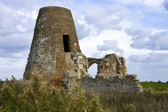 废墟benet修道院霍尔姆附近豪的诺福克湖区东南英格兰的修道院是<strong>成立</strong>之前的诺曼征服然而的墙这毁了只有日期从的世纪的塔的仍然是风车建到的废墟的世纪的修道院是被遗弃的