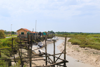 法国木牡蛎小屋的法国charente海上