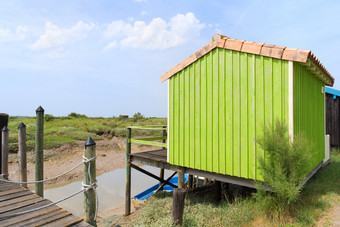 法国木牡蛎小屋的法国charente海上