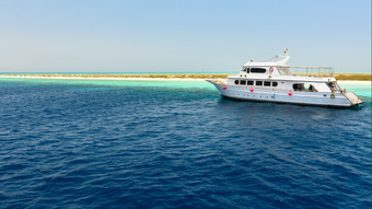 的<strong>图片游艇</strong>锚定附近的港口hamata埃及红色的海