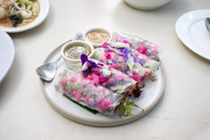 美丽的和美味的泰国厨房色彩斑斓的开胃菜使从可食用的花泰国的名字个变态码头五月