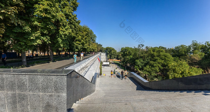 敖德萨乌克兰全景视图的希腊公园恢复这夏天敖德萨乌克兰阳光明媚的一天希腊公园敖德萨乌克兰