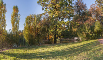 该种乌克兰令人惊异的秋天时间索菲娅公园该种乌克兰秋天时间索菲娅公园该种乌克兰