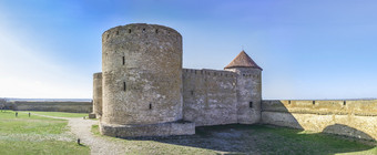 种植人乌克兰全景视图的堡垒墙和塔从的内部的种植人城堡历史和建筑纪念碑堡垒墙的种植人城堡乌克兰
