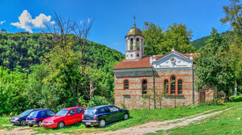 假设正统的教堂伟大tarnovo保加利亚Res全景视图阳光明媚的夏天一天假设正统的教堂伟大tarnovo保加利亚