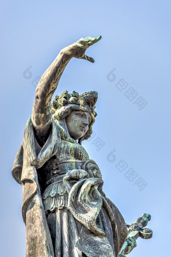 卢塞保加利亚雕塑自由的前的纪念碑的城市卢塞保加利亚阳光明媚的夏天一天雕像自由的前的纪念碑卢塞保加利亚