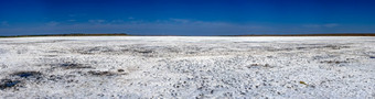 白色咸干燥湖下的蓝色的天空雷巴科夫卡敖德萨地区乌克兰大大小全景照片干盐湖下的蓝色的天空