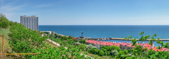 敖德萨乌克兰全景视图的新微区和坡发展敖德萨乌克兰的海岸大喷泉度假<strong>胜地</strong>阳光明媚的夏天一天海岸敖德萨的大喷泉度假<strong>胜地</strong>乌克兰