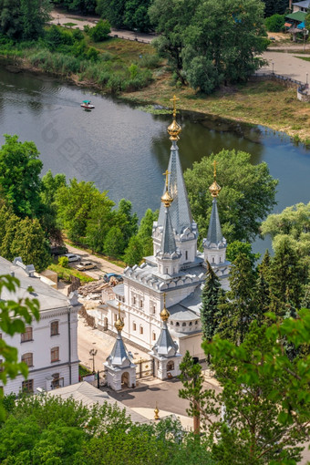 斯维亚托戈尔斯克乌克兰视图从以上的神圣的山犁的神圣的死亡斯维亚托戈尔斯克斯维亚托希尔斯克乌克兰夏天一天的神圣的山犁斯维亚托戈尔斯克乌克兰
