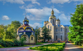 乌克兰麦克大教堂乌克兰阳光明媚的夏天早麦
