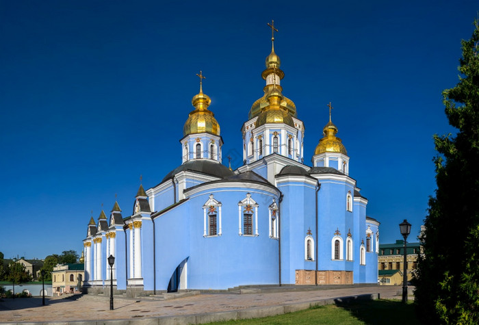 基辅乌克兰麦克时修道院基辅乌克兰阳光明媚图片