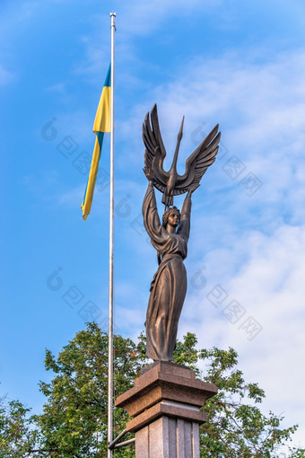 疾病乌克兰纪念碑独立疾病乌克兰阳光明媚的夏天早....纪念碑独立疾病乌克兰