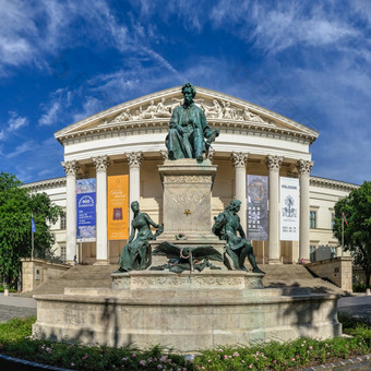布达佩斯匈牙利匈牙利国家博物馆布达佩斯阳光明媚的夏天一天匈牙利国家博物馆布达佩斯