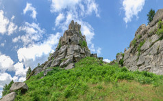 图斯坦乌克兰老俄罗斯cliff-side防守复杂的图斯坦乌克兰夏天一天的岩石复杂的图斯坦乌克兰