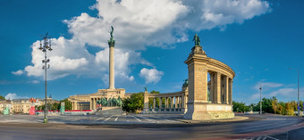 布达佩斯匈牙利<strong>英雄广场</strong>和纪念碑的年匈牙利布达佩斯阳光明媚的夏天早....<strong>英雄广场</strong>布达佩斯匈牙利