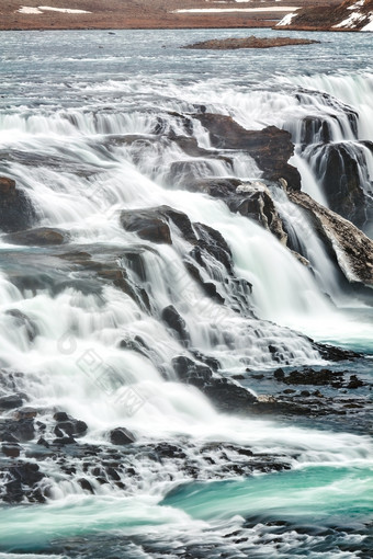 关闭强大的古佛斯<strong>瀑布瀑布</strong>和它的绿色水冰岛关闭古佛斯<strong>瀑布瀑布</strong>冰岛