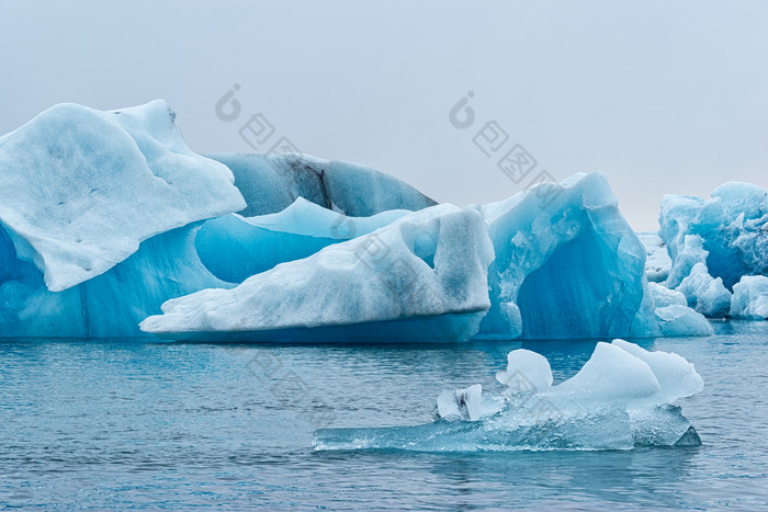 冰山的杰古沙龙冰隆rsquo湖附近瓦特纳冰川冰川冰岛冰山的杰古沙龙冰隆rsquo湖冰岛