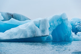 <strong>冰山</strong>的杰古沙龙冰隆rsquo湖附近瓦特纳冰川冰川冰岛<strong>冰山</strong>的杰古沙龙冰隆rsquo湖冰岛