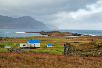 <strong>雷达</strong>尔峡湾的东一边冰岛和的灯塔多云的一天<strong>雷达</strong>尔峡湾的东一边冰岛和的灯塔