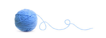 蓝色的球线程羊毛纱孤立的白色背景