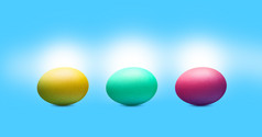 单蓝色的颜色蛋孤立的白色背景与剪裁路径单蓝色的颜色蛋孤立的白色背景