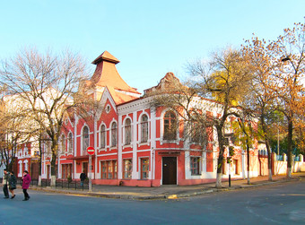 卢甘斯克乌克兰10月外观的城市博物馆历史和文化卢甘斯克以前卢甘斯克市政政府建的老历史城市中心