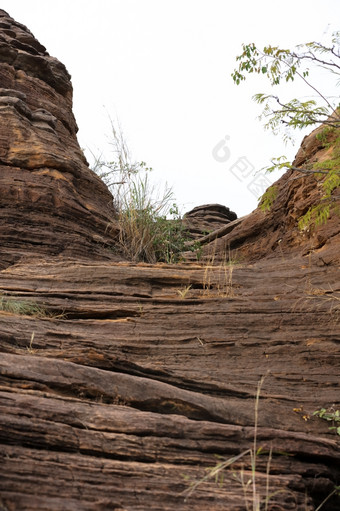的穹顶fabedougou是自然现象岩石雕刻风和侵蚀布基纳法索布基纳法索看就像堆栈煎饼