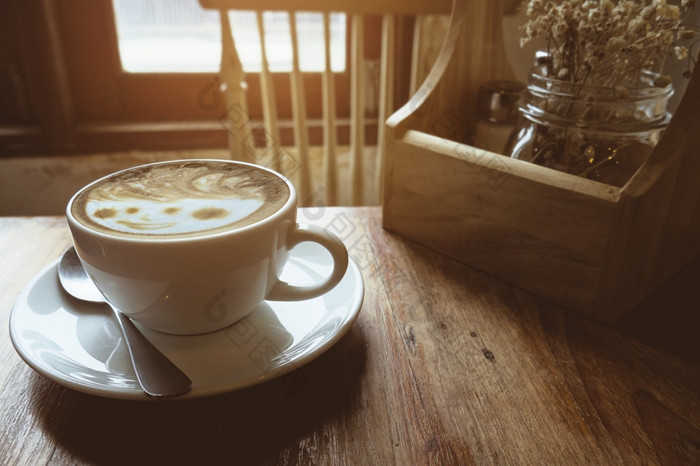 古董照片风格温暖的语气热咖啡杯咖啡商店